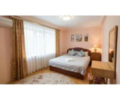 Cдам собственную 4-комнатную квартиру в центре Киева. бул. Л. Украинки - 4